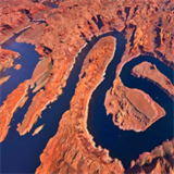 Toto zakroucen jezero je Powell v USA.