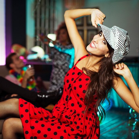 Challenge Tima Burrowse je nyní oblíbenou zábavou na všech pijatykách.