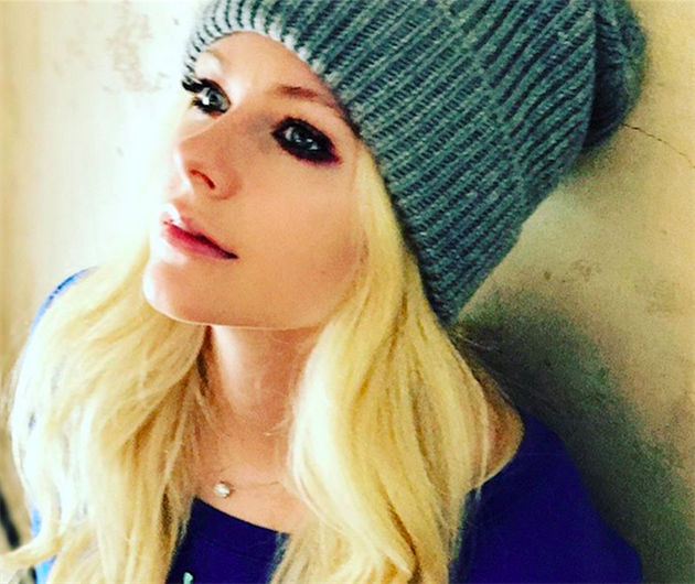 Avril Lavigne ije a je aktivní na Instagramu.