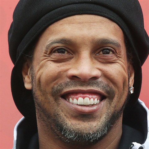 Ronaldinho je v Praze, maj se ho mstn eny bt?