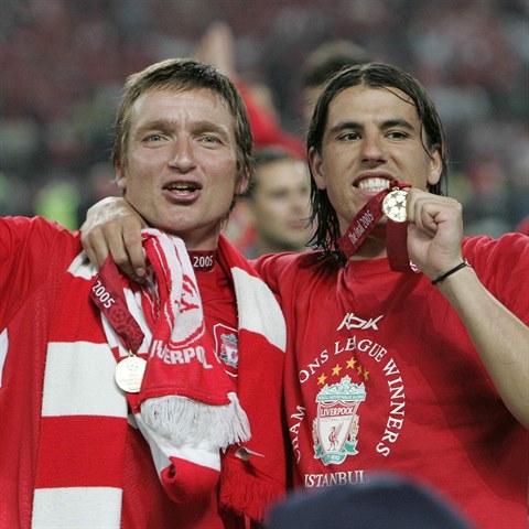 Milan Baro slavil jako hr Liverpoolu spolen s Vladimrem micrem v roce...