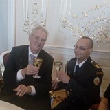 Dobrovolnk Milan Z. si i pipil s prezidentem Zemanem.