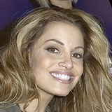 Trish Stratus je krsn ena.