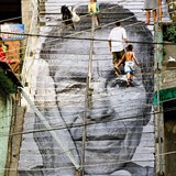 Portrt na schodech v Rio de Janeiru.