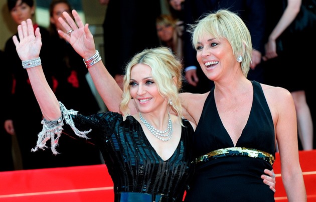 Sharon Stone se postavila za Madonnu, pestoe na ni v soukromých dopisech...