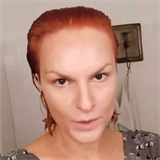 make-up territorial Ivy Pazderkov. .