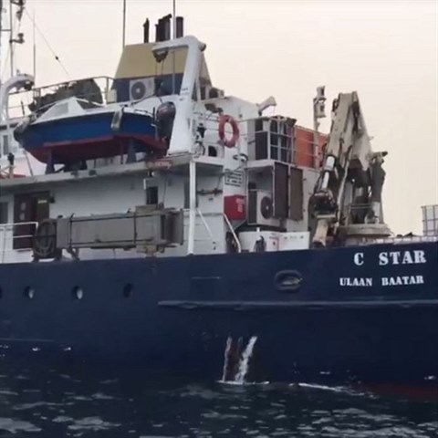 Plavidlo C-Star hodl brnt migraci a neustlm dodvkm uprchlk do Evropy...
