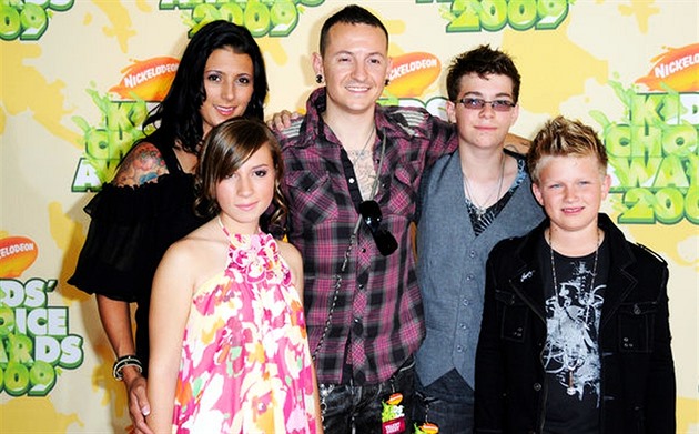 Chester Bennington s rodinou na Nickelodeon Awards (2009)