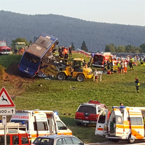 V Itlii havaroval autobus pln eskch turist.