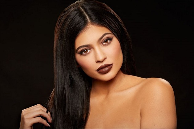 Kylie Jenner a její rty jsou povstné.