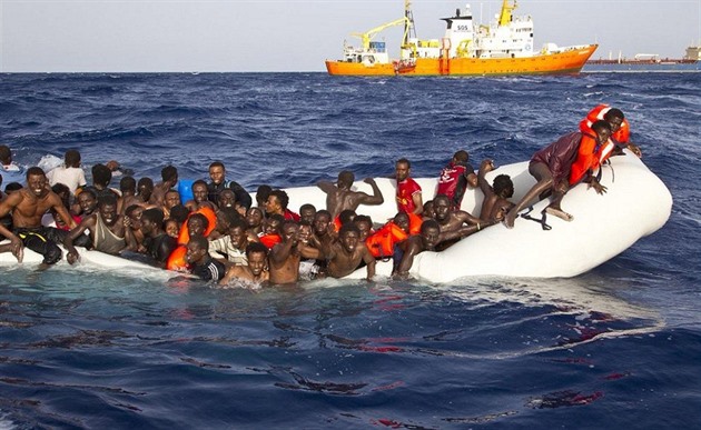 Do Itálie míí stále tisíce uprchlík z Afriky.