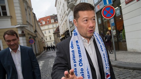 Tomio Okamura se drsně opřel do svého bratra. Tomio Okamura se drsně opřel do svého bratra.