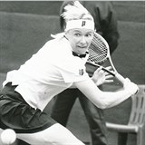 Jana Novotn zamlada vtzila na mnoha tenisovch soutch.