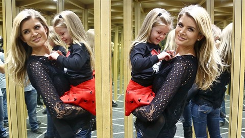Iveta a její dcerka Anetka. Iveta a její dcerka Anetka.