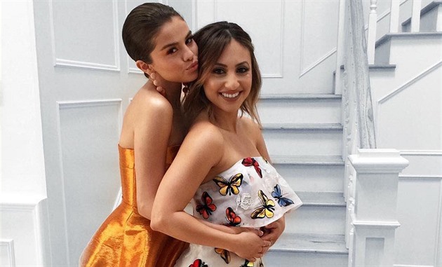 Selena Gomez a Francia Raisa