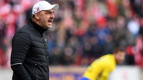 Trenér Slavie Jindřich Trpišovský. Trenér Slavie Jindřich Trpišovský.