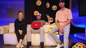 Jakub Voráček v Mixxxer show na ÓČKU s Gabčou a Jonášem Jakub Voráček v Mixxxer show na ÓČKU s Gabčou a Jonášem