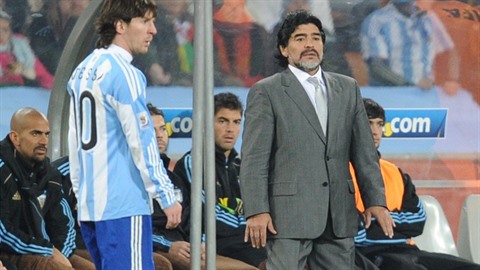 Idol a jeho nástupce. Diego Maradona a Lionel Messi. Maradonovy výroky a...