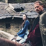 Til Schweiger a hereka Sophie Lowe v akci.