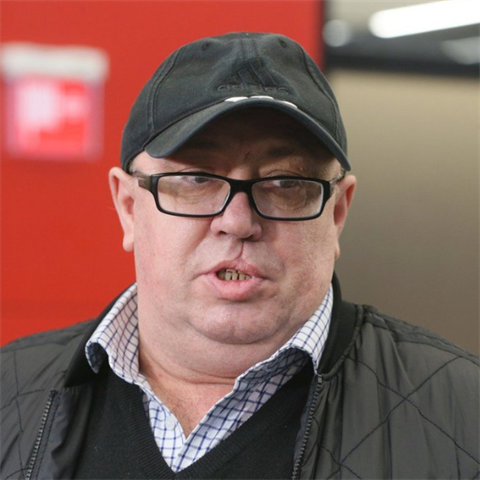 Kvůli Dmitriji Chlebuškinovi zřejmě zahynulo několik lidí na palubě hořícího letadla v Moskvě. Bezohledně totiž zablokoval únikový východ.