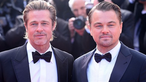 Brad Pitt (55) a Leonardo DiCaprio (44): Takové hvězdné duo pohromadě se jen... Brad Pitt (55) a Leonardo DiCaprio (44): Takové hvězdné duo pohromadě se jen...