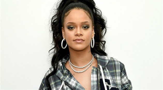 Rihanna má na kont miliony