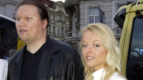 Dominika Gottová a Timo Tolkki v roce 2004. Dominika Gottová a Timo Tolkki v roce 2004.