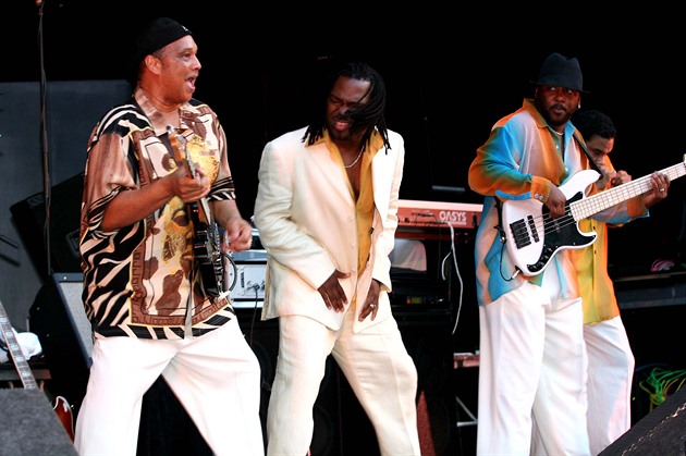 Earth, Wind & Fire Experience