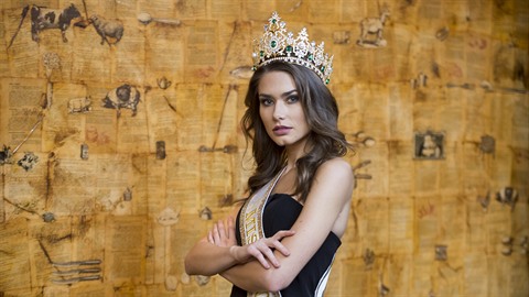 Miss Global 2019 Karolína Kokešová. Miss Global 2019 Karolína Kokešová.