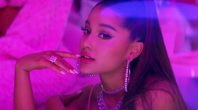 Ariana Grande 7 Rings