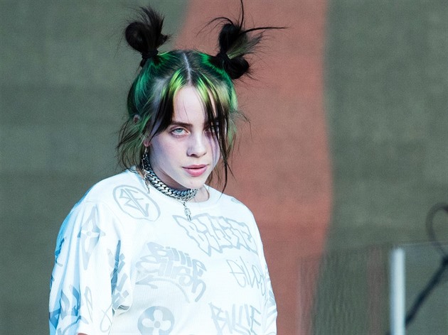 Billie Eilish se svlékla