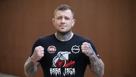MMA zápasník Václav Mikulášek touží po zápase s Karlosem Vémolou. MMA zápasník Václav Mikulášek touží po zápase s Karlosem Vémolou.