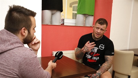 MMA zápasník Václav Mikulášek během rozhovoru pro Expres.cz. MMA zápasník Václav Mikulášek během rozhovoru pro Expres.cz.
