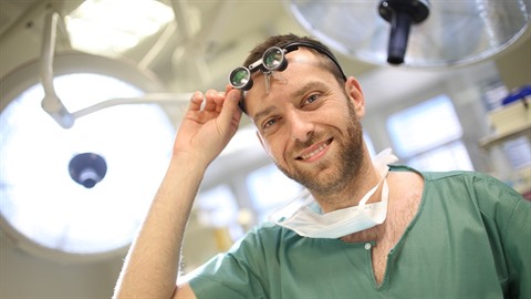 Plastický chirurg Petros Christodoulou pracuje pro Medicom Clinic. Plastický chirurg Petros Christodoulou pracuje pro Medicom Clinic.