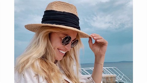 Renata se za pár dní stane maminkou vytoužené holčičky. Renata se za pár dní stane maminkou vytoužené holčičky.
