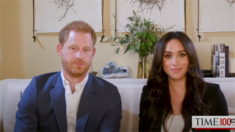 Harry a Meghan bojují proti nenávisti na internetu. Harry a Meghan bojují proti nenávisti na internetu.