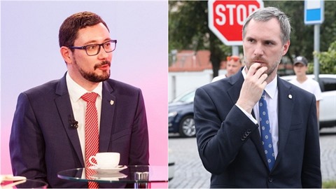 Jiří Ovčáček se pustil do Zdeňka Hřiba. Jiří Ovčáček se pustil do Zdeňka Hřiba.