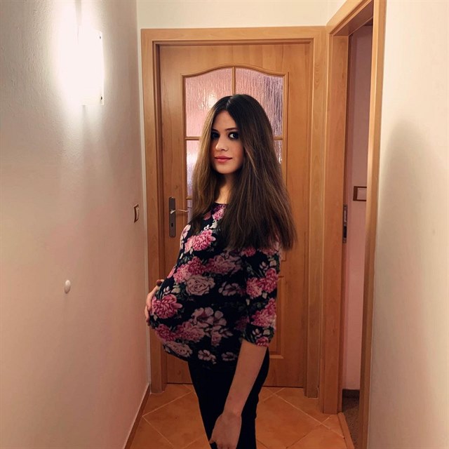 Lucinka už se na porod moc těší.