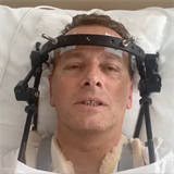 Boris Kollr natoil video z nemocnice.