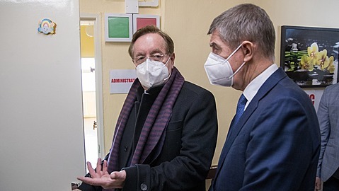 Nový ministr zdravotnictví Petr Arenberger s premiérem Andrejem Babišem. Nový ministr zdravotnictví Petr Arenberger s premiérem Andrejem Babišem.