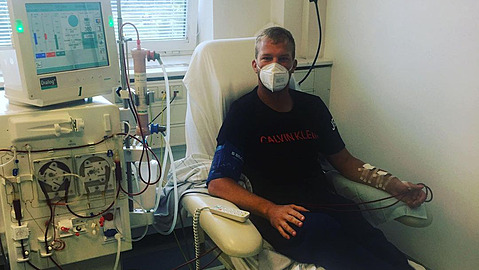 Petr Mikolanda skončil opět na přístrojích a potřebuje novou ledvinu. Petr Mikolanda skončil opět na přístrojích a potřebuje novou ledvinu.
