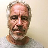 Jeffreymu Epsteinovi hrozilo a 45 let vzen za obchodovn s nezletilmi...