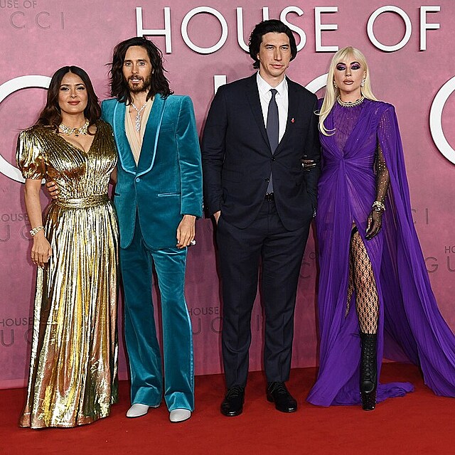 House of Gucci je pln hvzd: Salma Hayek, Jared Leto, Adam Driver a Lady Gaga.