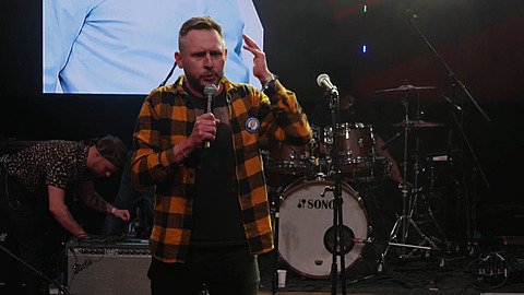 Jan Tuna a jeho plamenný projev. Jan Tuna a jeho plamenný projev.