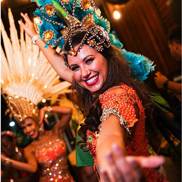 Veronika Llov si Rio de Janeiro nramn uv. Expresu popsala karneval i...
