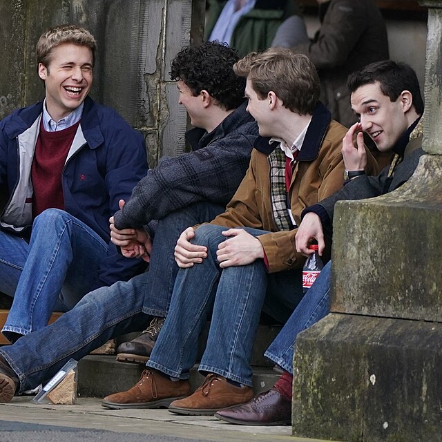 Takto bude v nové sérii Koruny vypadat William.