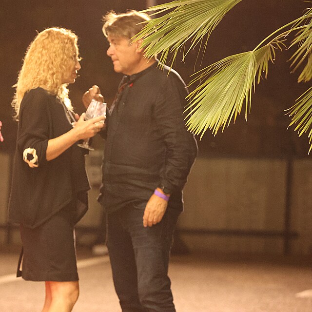 Světlana Nálepková a její tajemný doprovod