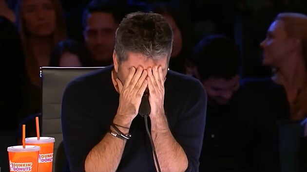 Simon Cowell to fakt kolikát nemá snadné.