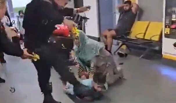 Agresivní policista