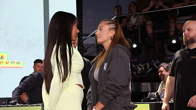 Angie Mangombe a Hana Gelnarová mají bojovat o titul.